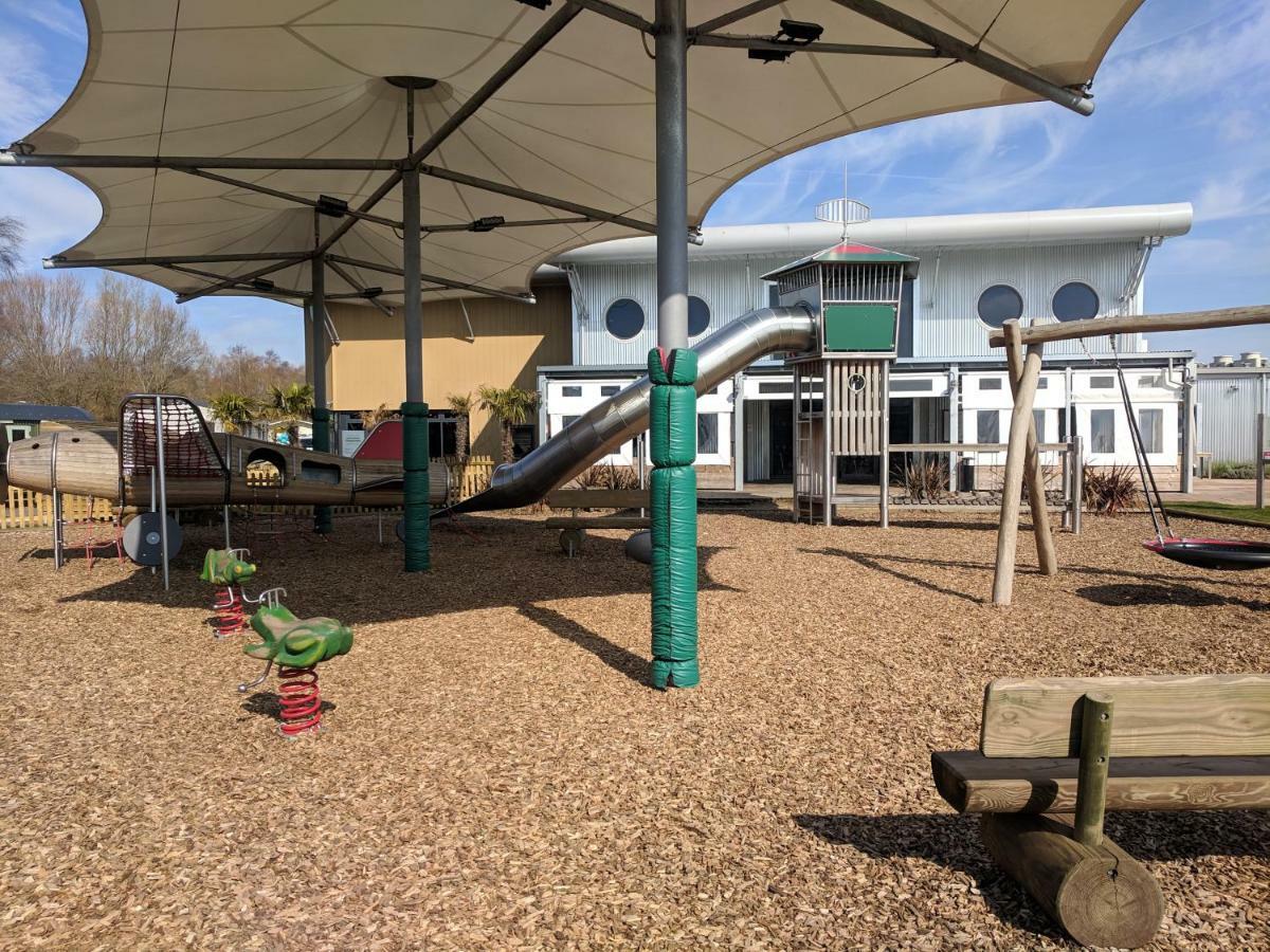 P&D'S Pearl Caravan At Tattershall Lakes Country Park Hotell Eksteriør bilde