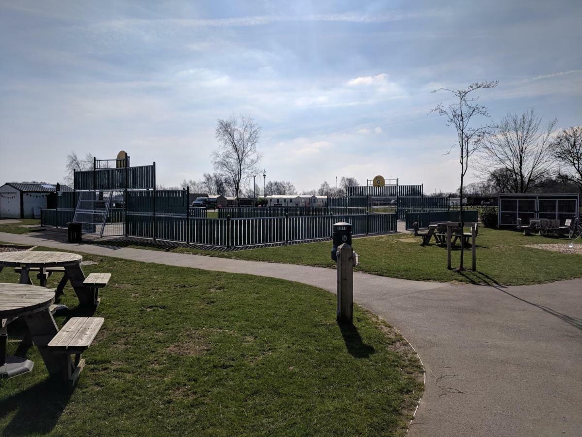 P&D'S Pearl Caravan At Tattershall Lakes Country Park Hotell Eksteriør bilde