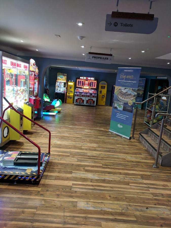 P&D'S Pearl Caravan At Tattershall Lakes Country Park Hotell Eksteriør bilde