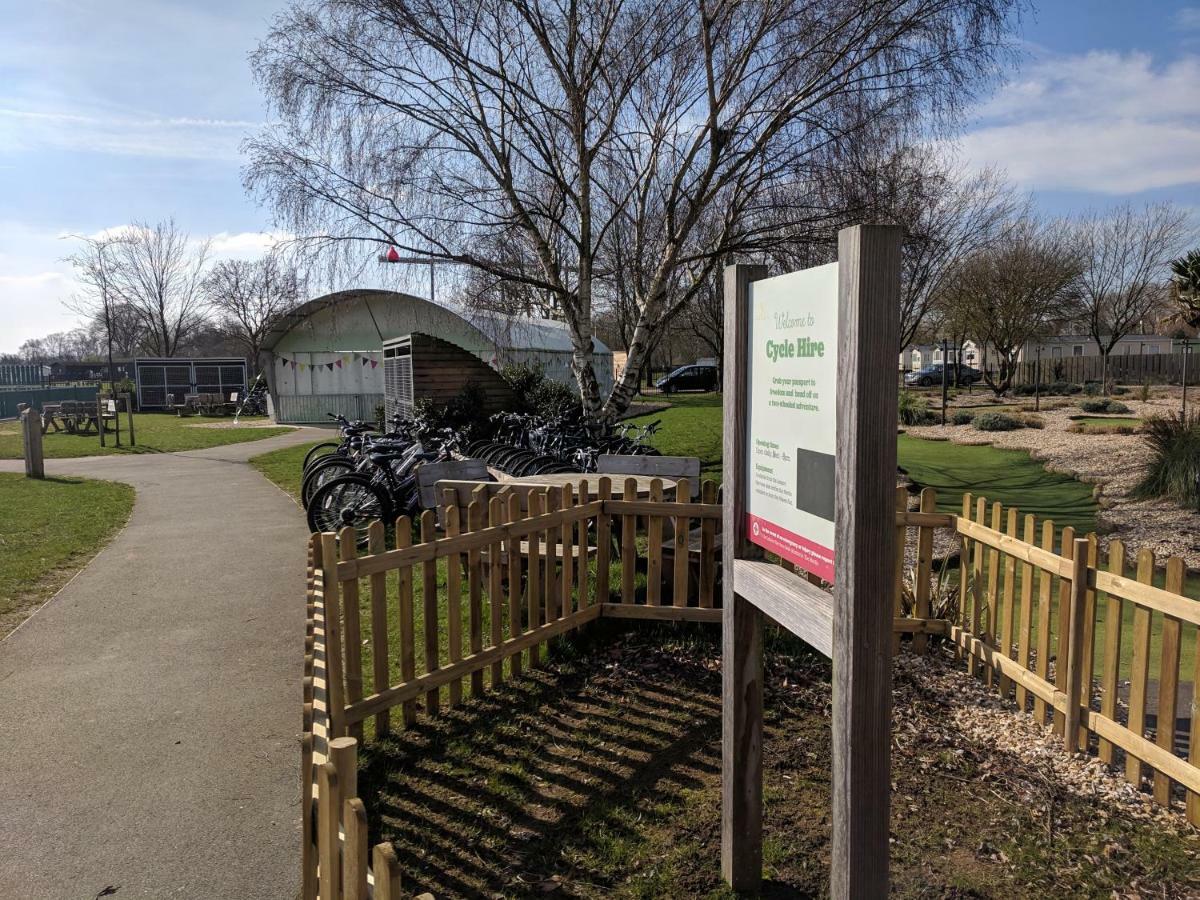 P&D'S Pearl Caravan At Tattershall Lakes Country Park Hotell Eksteriør bilde