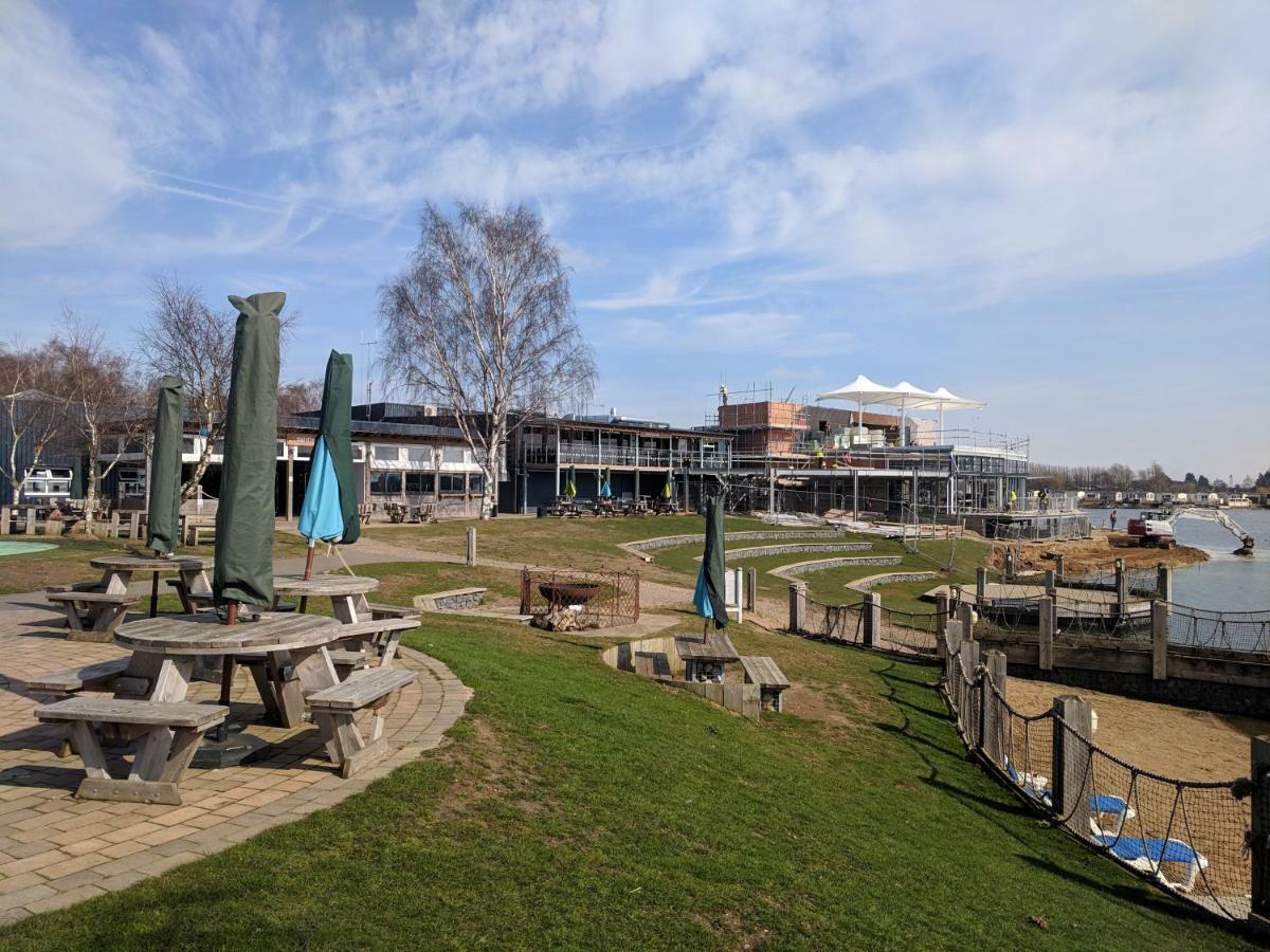 P&D'S Pearl Caravan At Tattershall Lakes Country Park Hotell Eksteriør bilde